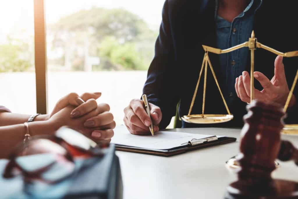 Court Applications vs. Mediation: A Less Stressful Path with EH Mediation Hythe
